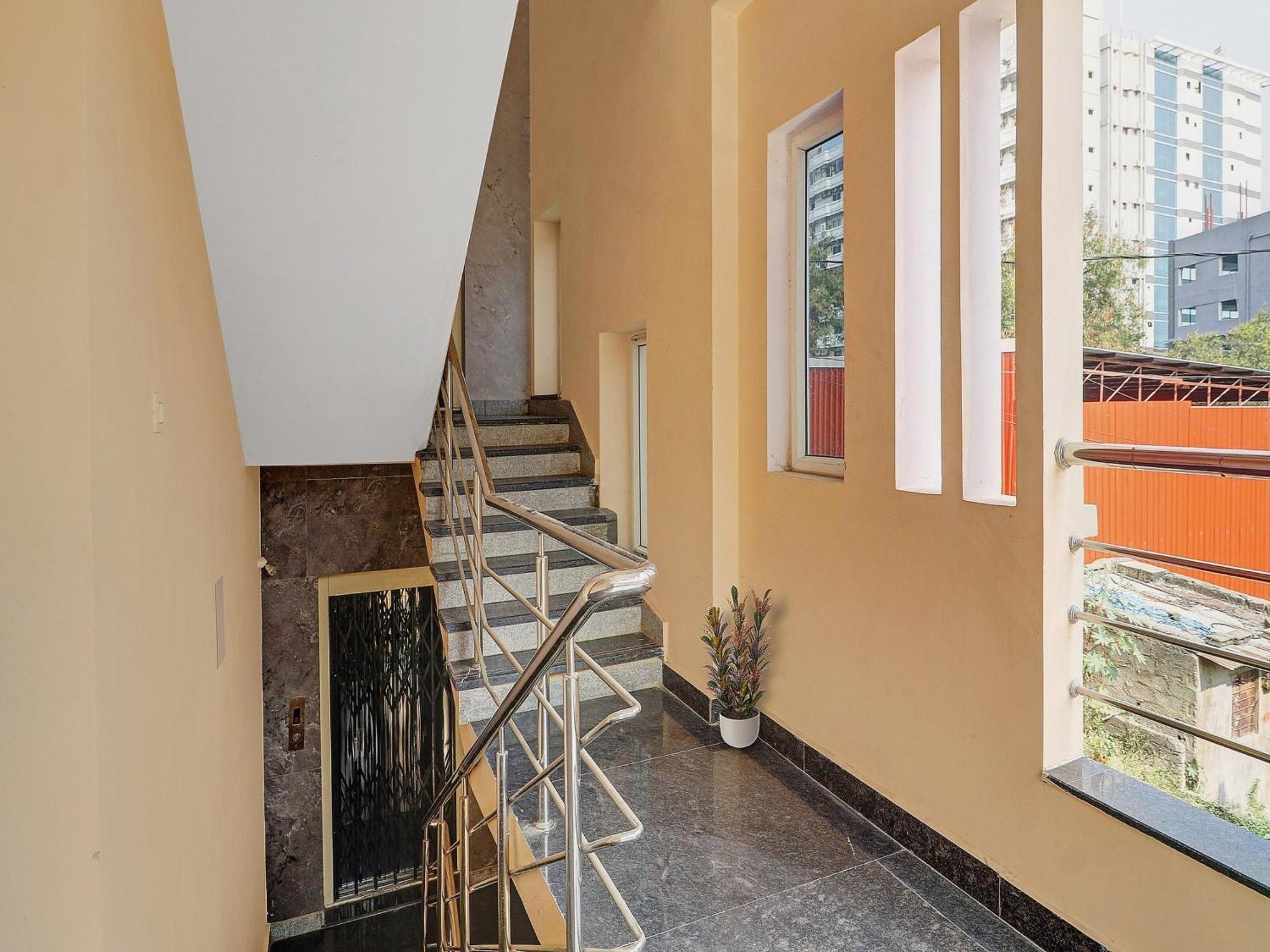 היידראבד Hotel O S V Residency Kajaguda Near Gachibowli מראה חיצוני תמונה