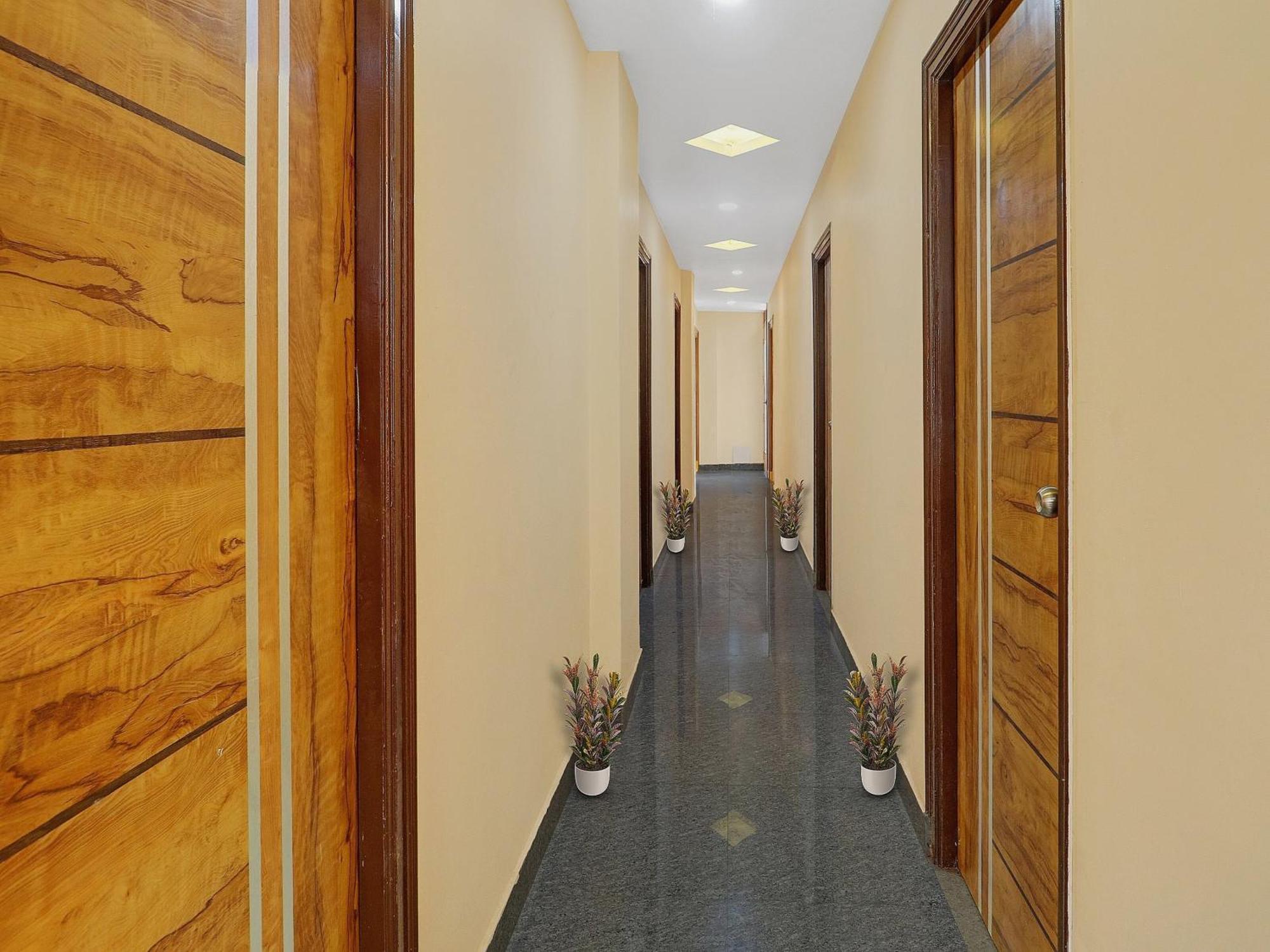 היידראבד Hotel O S V Residency Kajaguda Near Gachibowli מראה חיצוני תמונה
