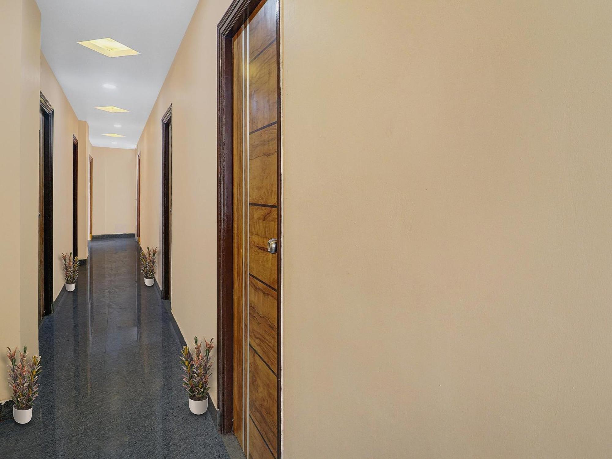 היידראבד Hotel O S V Residency Kajaguda Near Gachibowli מראה חיצוני תמונה
