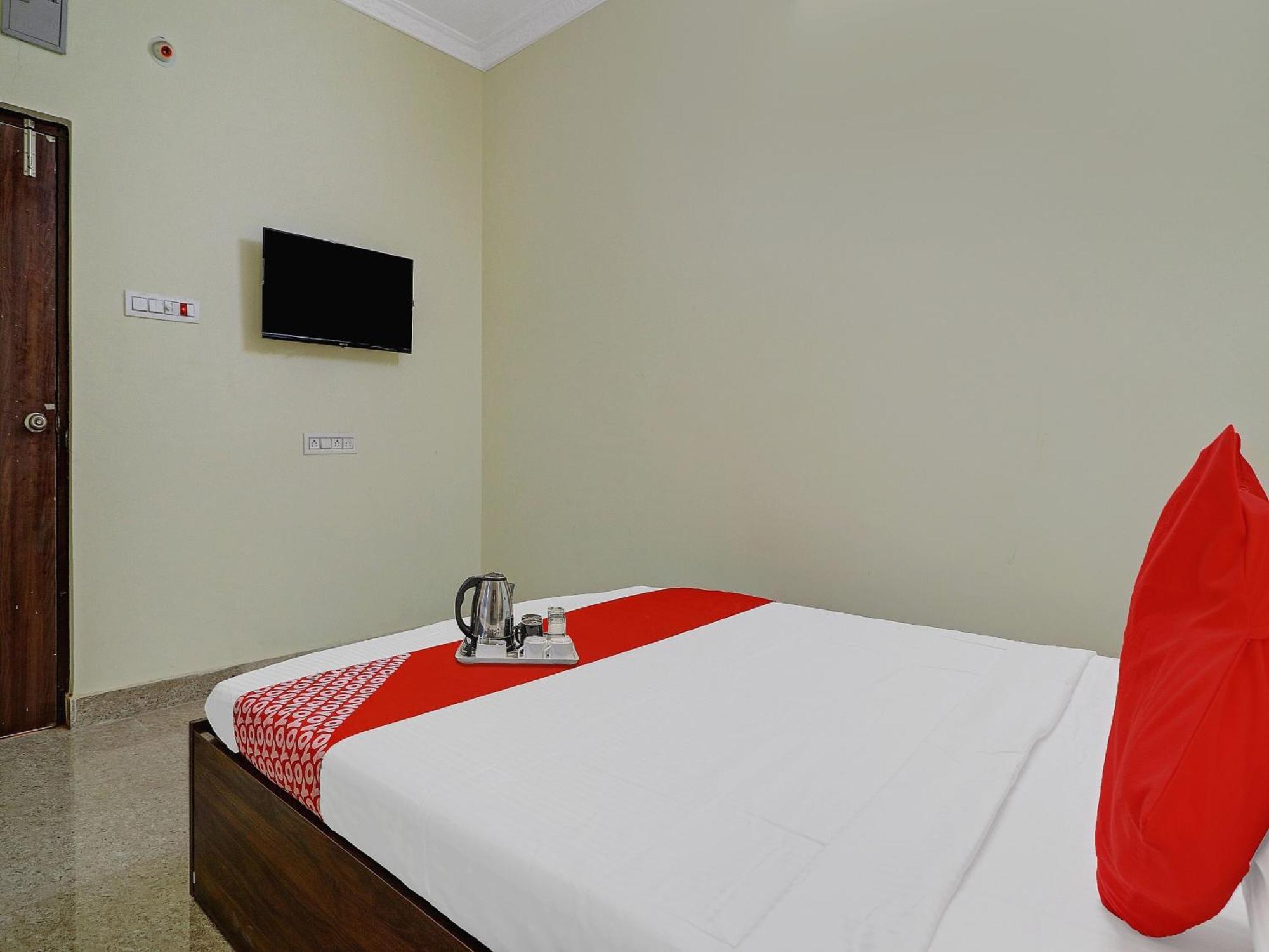 היידראבד Hotel O S V Residency Kajaguda Near Gachibowli מראה חיצוני תמונה